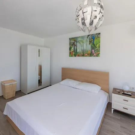 Astounding House With Private Pool And Charming Sea View In Bodrum *