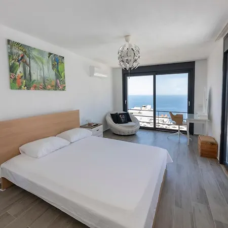 Astounding House With Private Pool And Charming Sea View In Bodrum * Gündogan