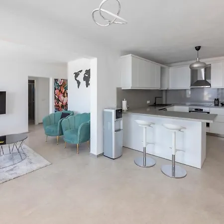Astounding House With Private Pool And Charming Sea View In Bodrum * Gündogan