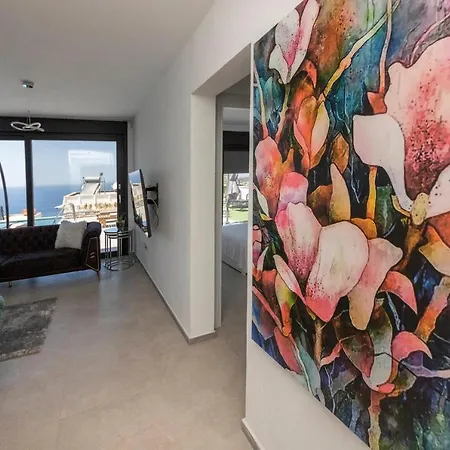 Astounding House With Private Pool And Charming Sea View In Bodrum *